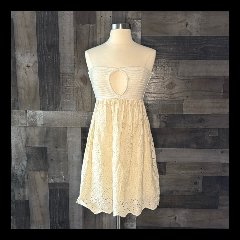 Zara cutout strapless dress medium coquette girl cream eyelet lace festival boho